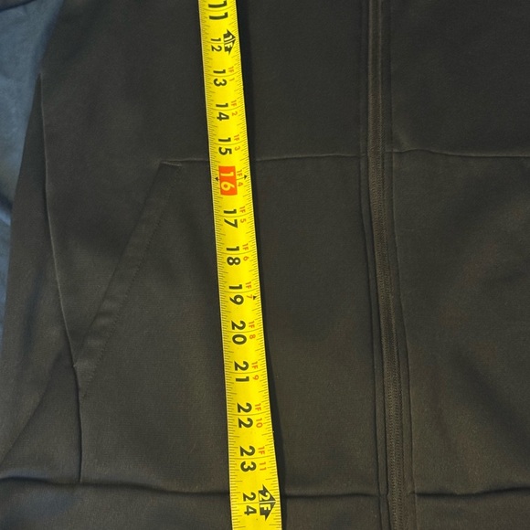 Under Armour Black Loose Fit Top - Picture 4 of 6